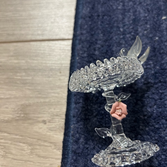 Glass Bird on Birdbath w/ Pink Rose No chips/cracks very Good Condition - Picture 6 of 7